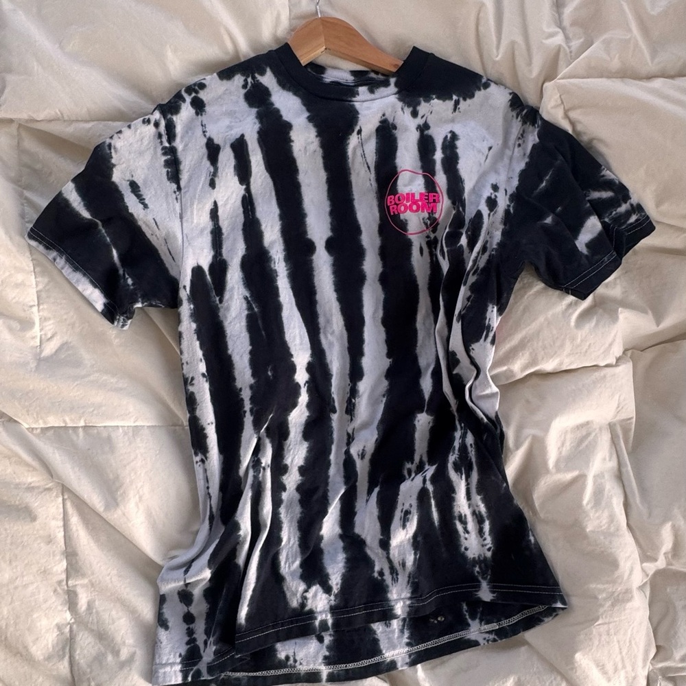 Boiler Room - Black and White Tie-Dye Long Sleeve Tee